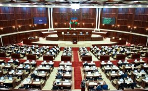 Deputatlara verilən bəzi pul təminatları ləğv edildi
