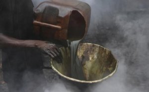 Nigeriyada illərdir neft oğurlanan boru kəməri aşkar edildi