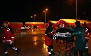 "813 təcili yardım maşını və 227 UMKE qrupu zəlzələ bölgəsindədir"