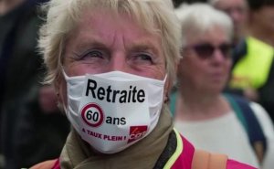 Le Pen pensiya islahatı ilə bağlı referendum keçirilməsini təklif edir