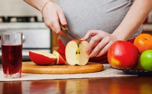 Hamiləlikdə meyvə və şirə içmək – uşağın inkişafına necə təsir edir? video/